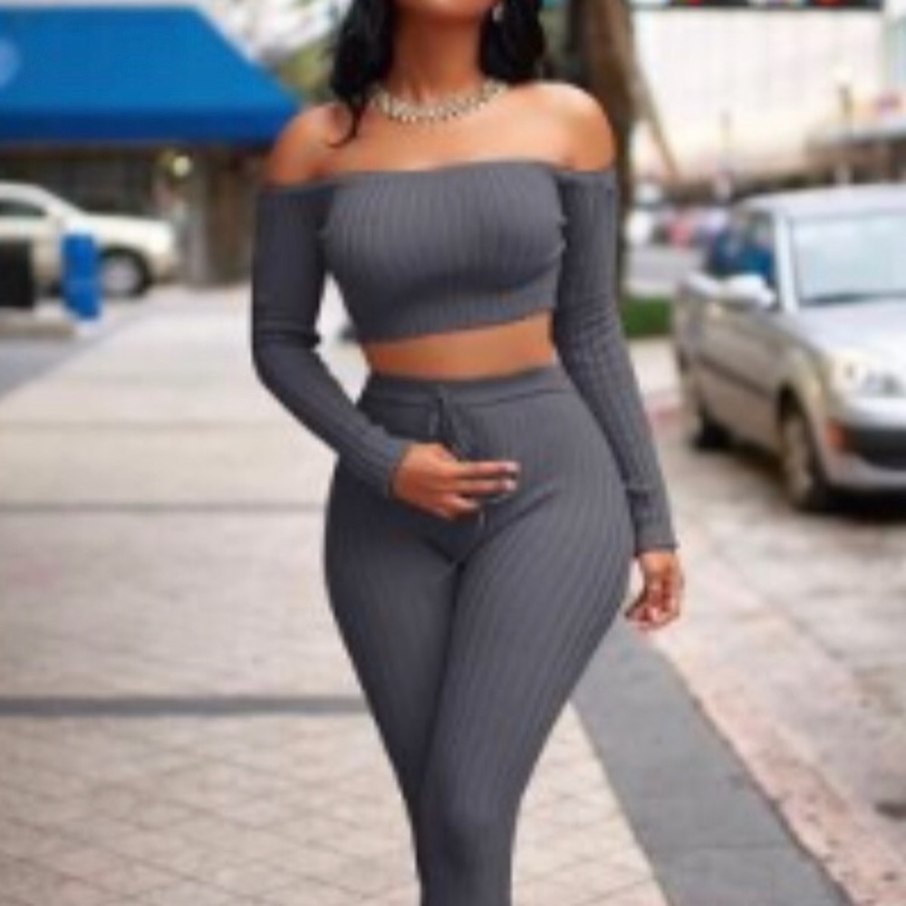2 piece comfortable set, is gorgeous on!